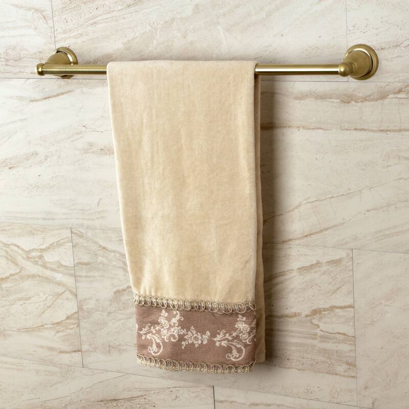 Kingston Brass Heritage 24-Inch Towel Bar