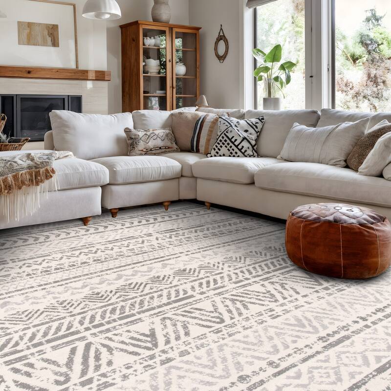 The Curated Nomad Midtown Geometric Distressed Bohemian Rug