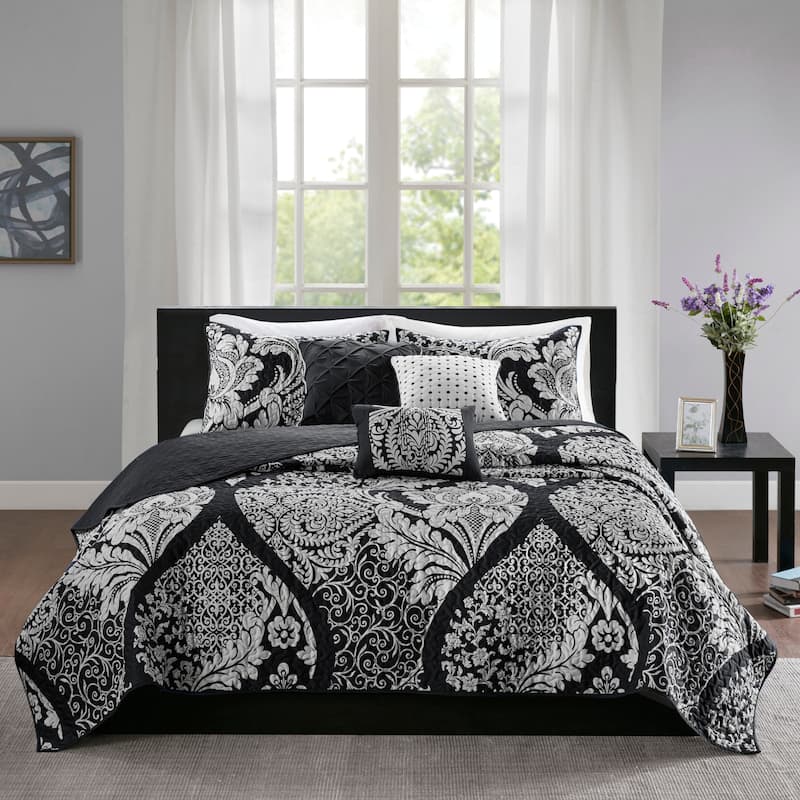 Madison Park Marcella 6 Piece Printed Cotton Quilt Set with Throw Pillows - Black - California King