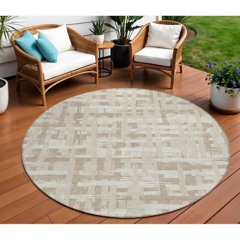 HomeRoots Striped Transitional Rectangle Outdoor Rug - 8' Round