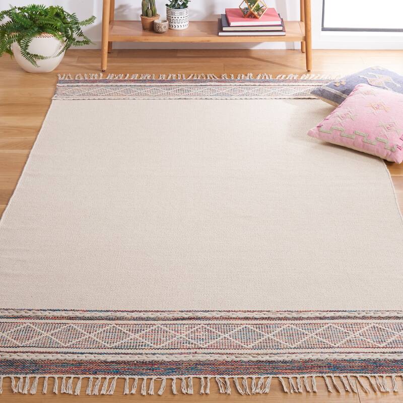 SAFAVIEH Handmade Montauk Natalie Boho Cotton Fringe Rug