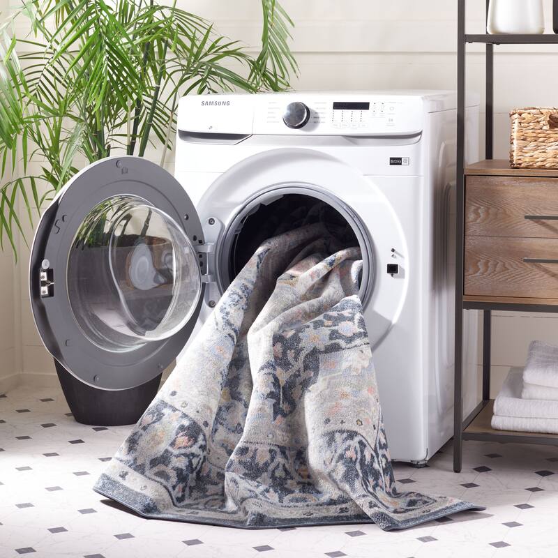 SAFAVIEH Bayside Machine Washable Helka Oriental Rug