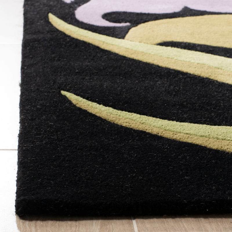 SAFAVIEH Handmade Soho Loren Lily Floral N.Z. Wool Rug