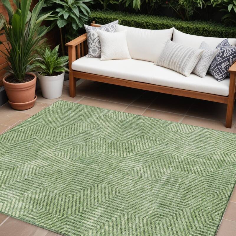 HomeRoots Geometric Transitional Rectangle Outdoor Rug - 9' X 12'