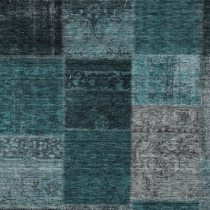 HomeRoots Patchwork Transitional Rectangle Outdoor Rug