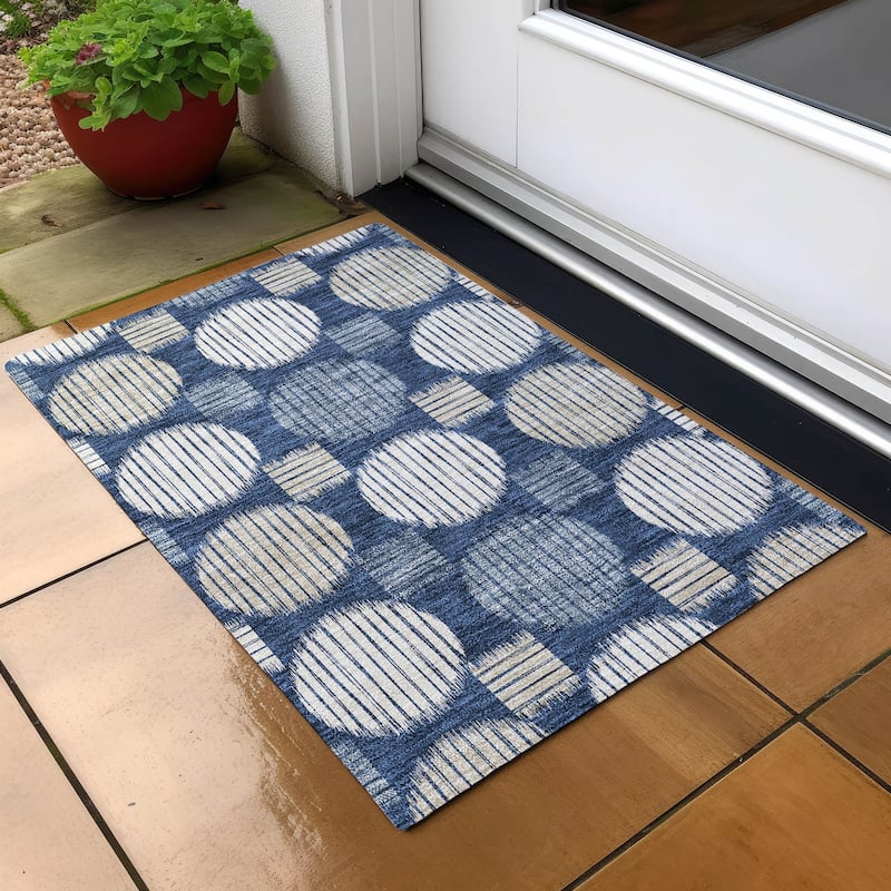 Machine Washable Indoor/ Outdoor Chantille Dotty Contemporary Rug - Navy - 1'8" x 2'6"