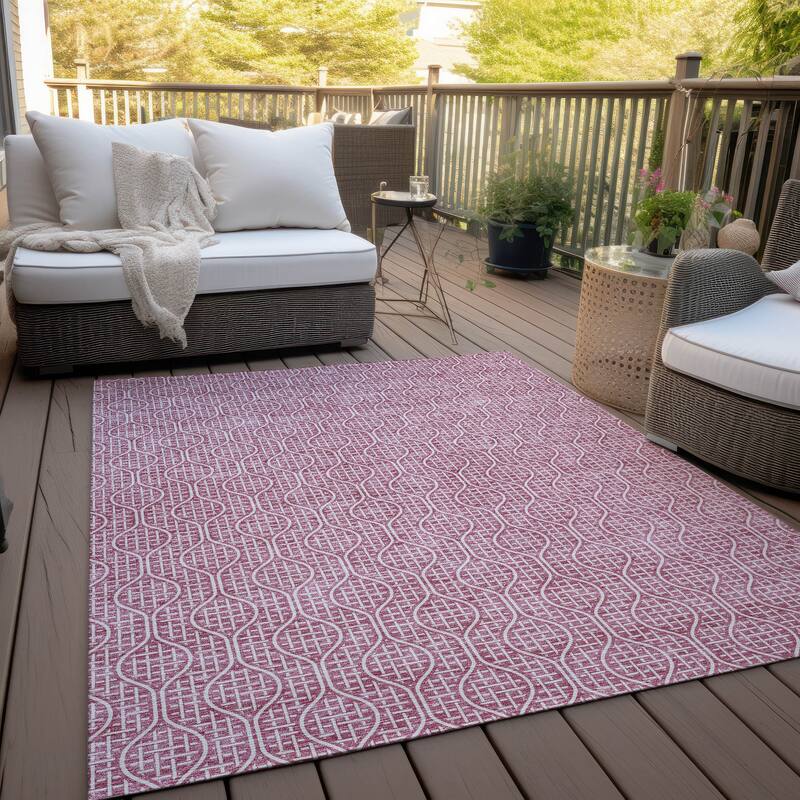Machine Washable Indoor/ Outdoor Chantille Criss Cross Geo Rug