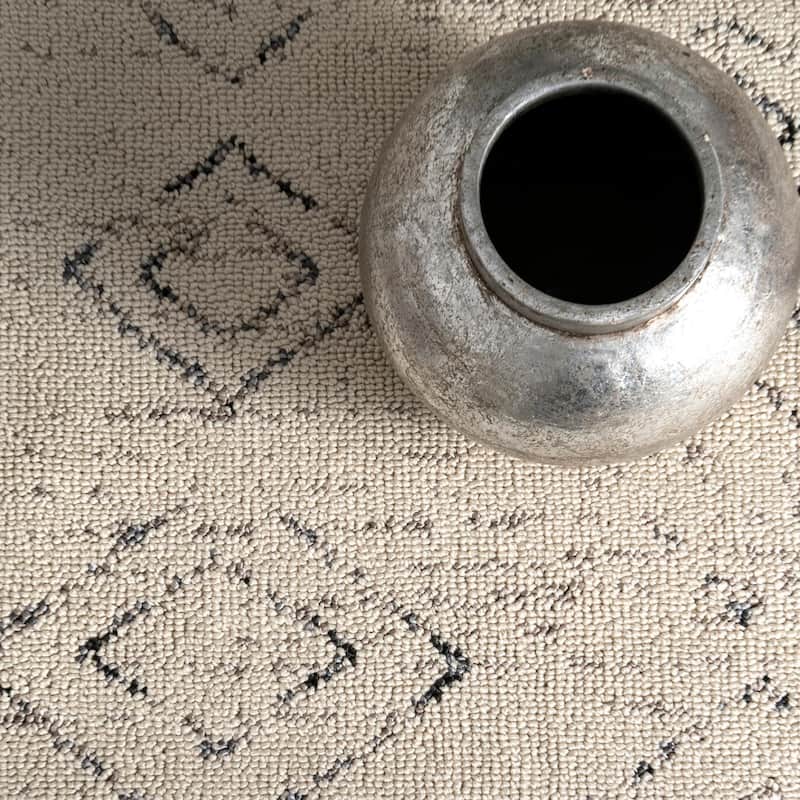Nuloom Meredith Moroccan Tassel Area Rug