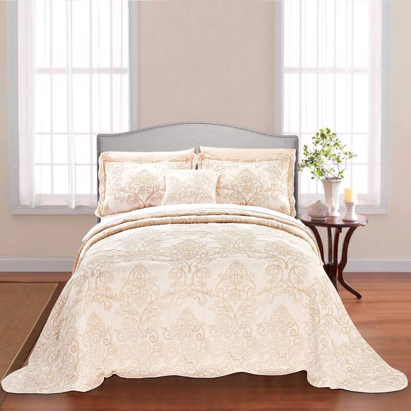 Serenta Damask Oversized 4-piece Bedspread Set