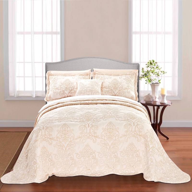 Serenta Damask Oversized 4-piece Bedspread Set