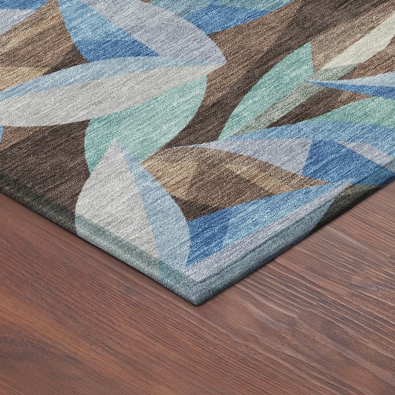 Machine Washable Indoor/ Outdoor Modern Floral Chantille Rug