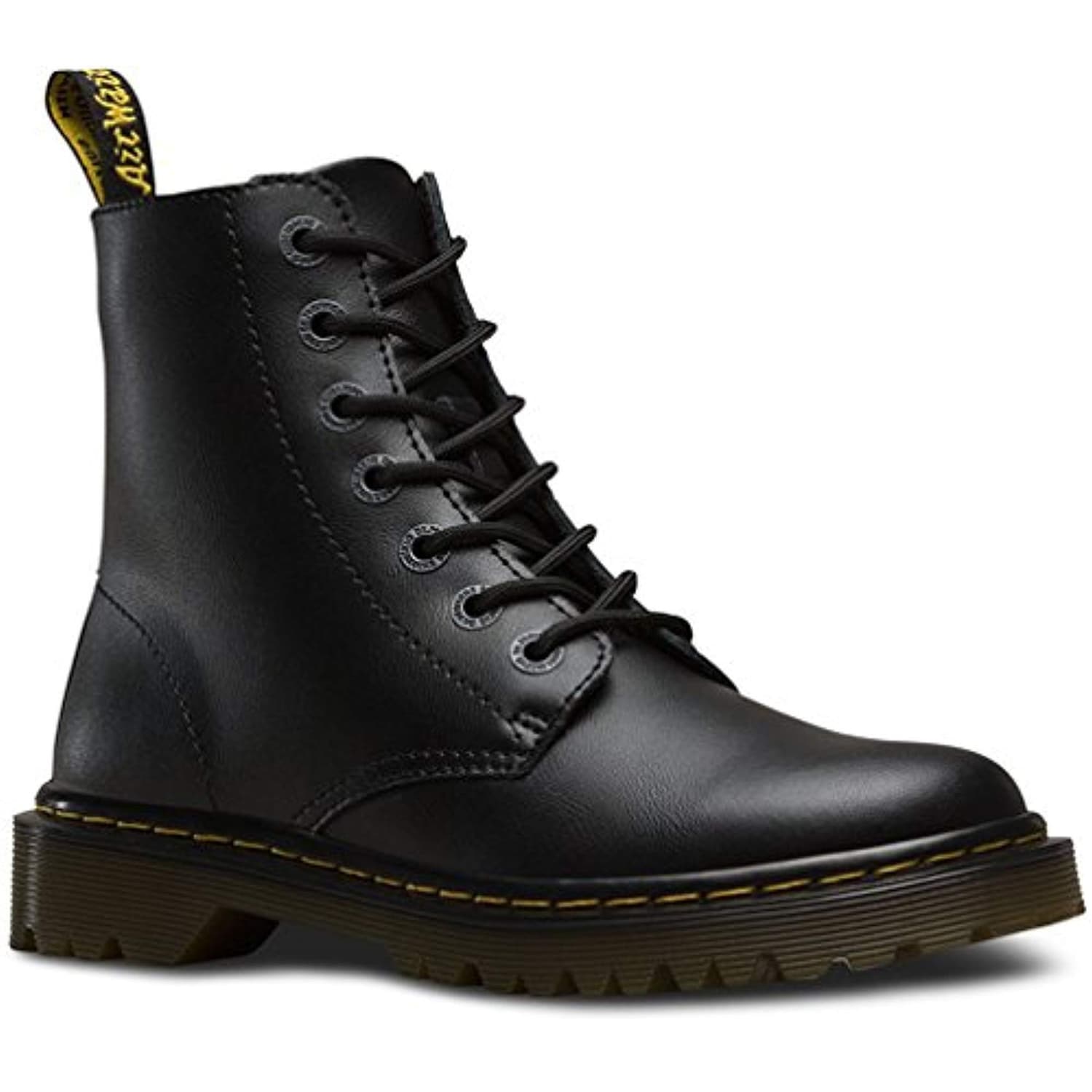Dr. Martens Luana Black T Lamper - On