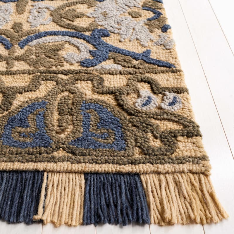 SAFAVIEH Handmade Blossom Parthenia Floral Wool Rug