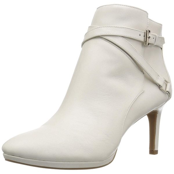 bandolino baruffi platform ankle booties