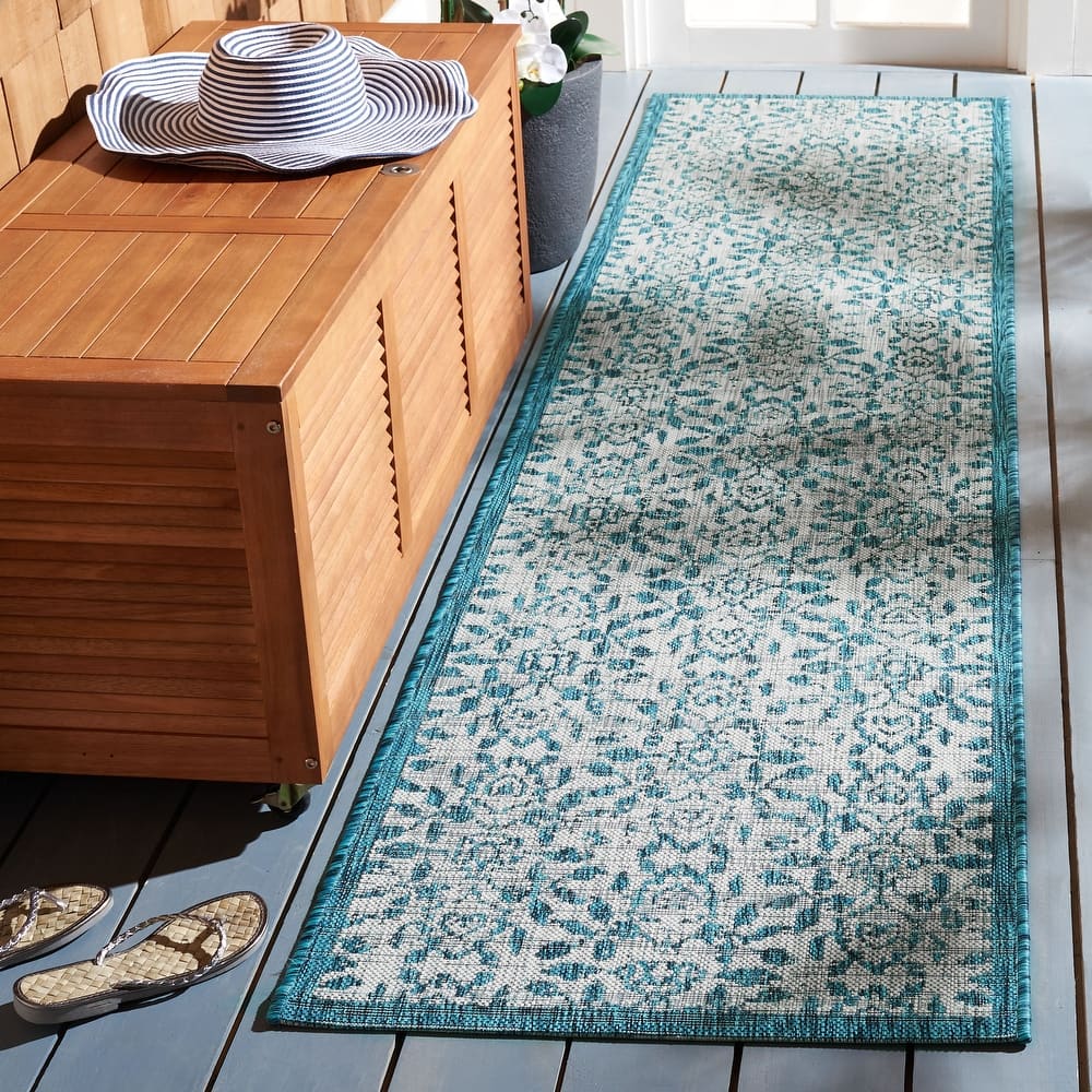 SAFAVIEH Courtyard Gweneth Indoor/ Outdoor Waterproof Patio Backyard Rug