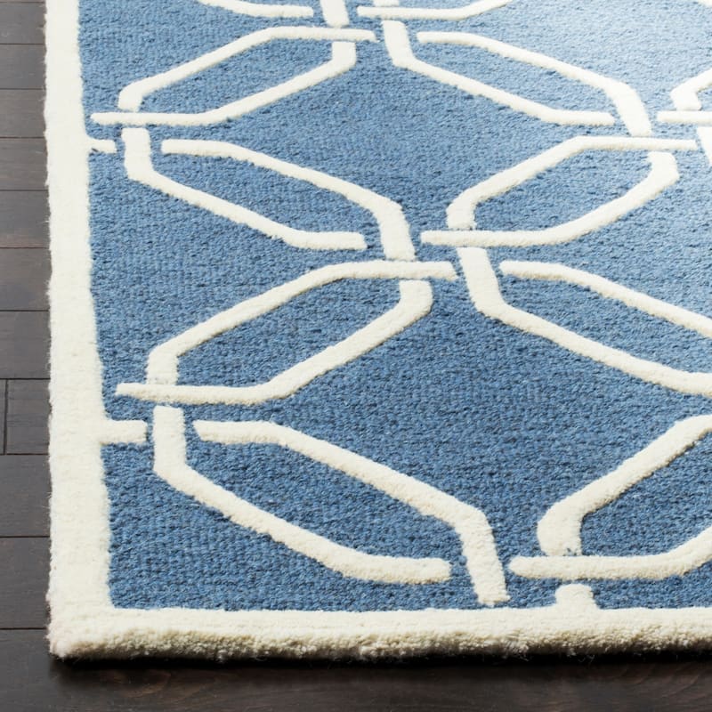 SAFAVIEH Handmade Cambridge Nhung Modern Moroccan Wool Rug