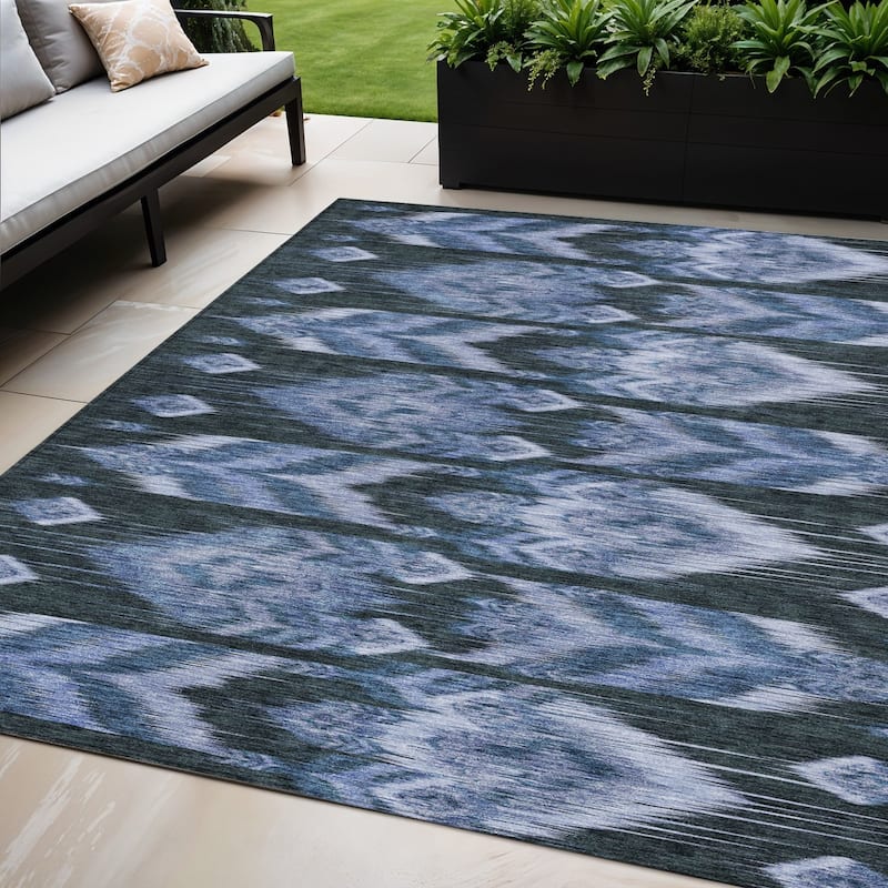 HomeRoots Southwestern Transitional Rectangle Outdoor Rug - 5' X 8'