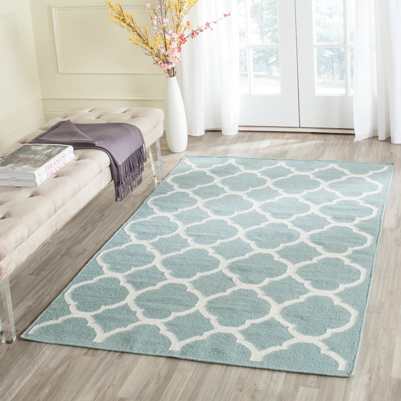 SAFAVIEH Handmade Flatweave Dhurries Potita Modern Moroccan Wool Rug - 4' x 6' - Blue/Ivory
