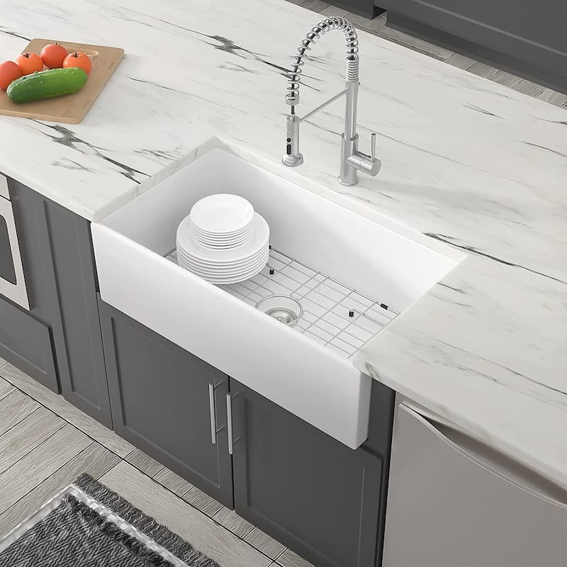 White Ceramic Single Bowl Farmhouse Apron-Front Kitchen Sink with Grid and Strainer