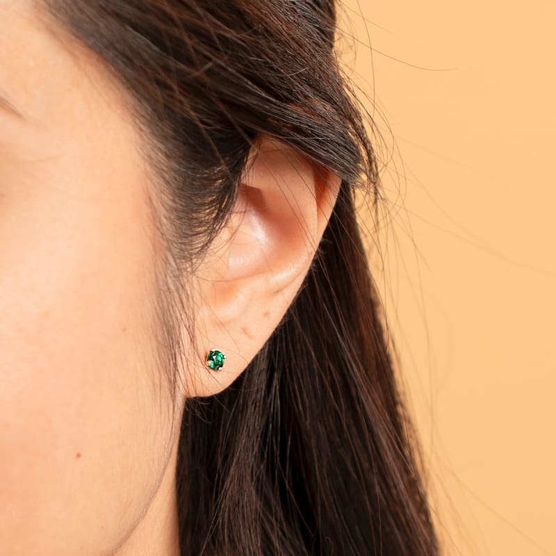 14k Gold 4mm Round Alexandrite Solitaire Stud Earrings
