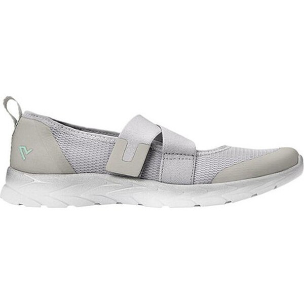 vionic pace slip on sneaker