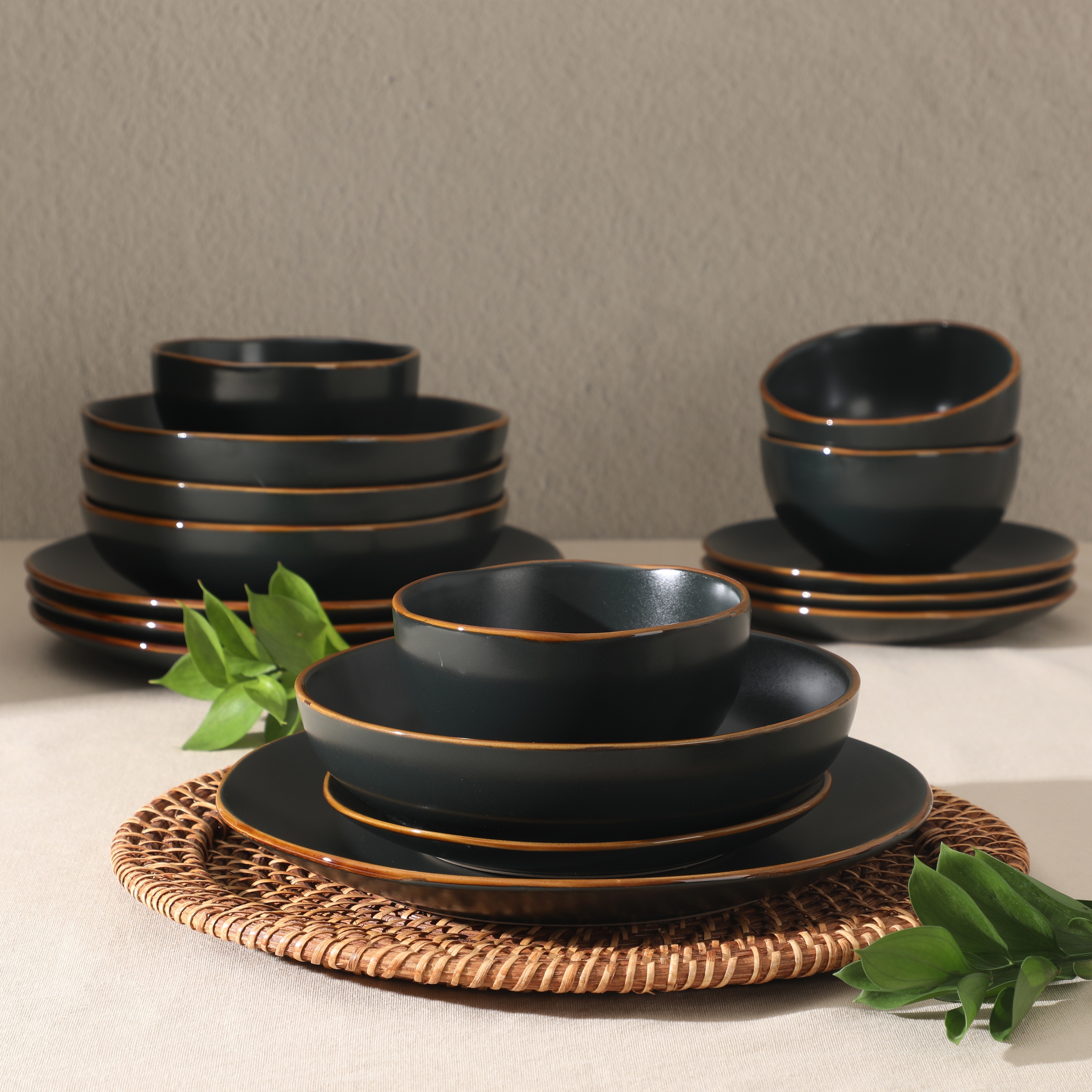 Gibson Home Hazeltine 16 Piece Plates and Bowls Dishes Stoneware Ceramic Dinnerware Set