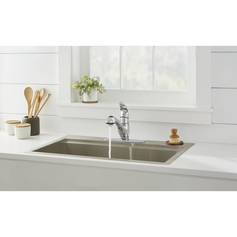 Gerber G0040266 Viper 1.75 GPM Single Hole Pull Out Kitchen Faucet