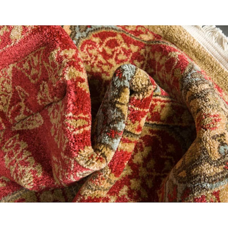 Traditional Cassia Collection Area Rug