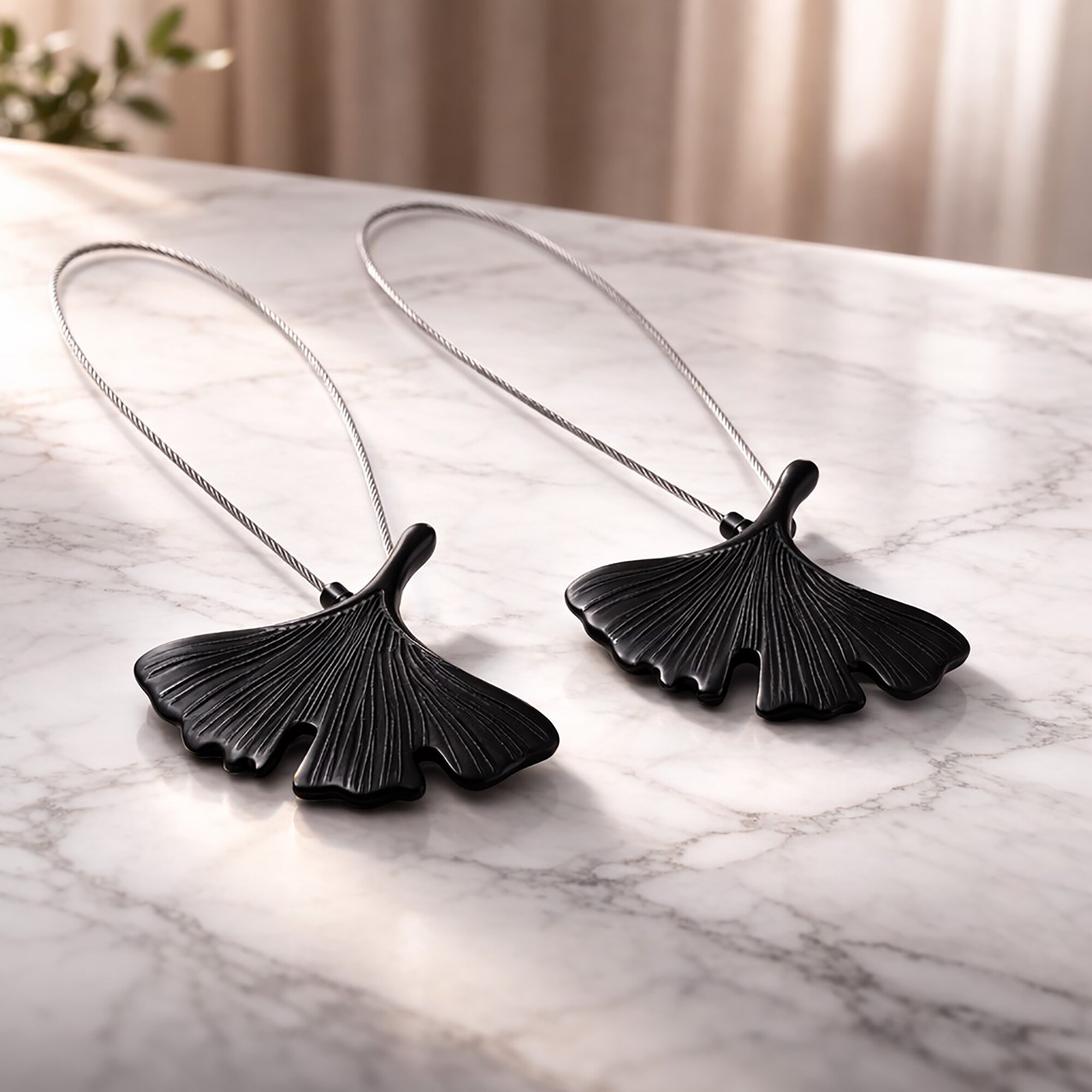 Magnetic-Curtain-Tieback-