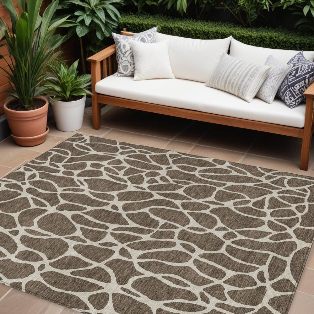 HomeRoots Geometric Transitional Rectangle Outdoor Rug