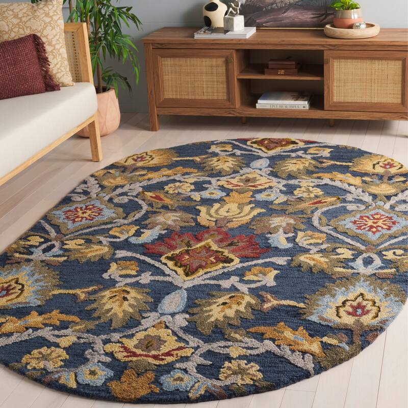 SAFAVIEH, Handmade Marietje Blossom French Country Wool Area Rug
