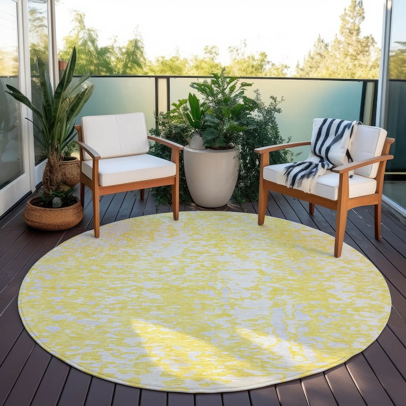 Machine Washable Indoor/ Outdoor Modern Abstract Chantille Rug - Yellow - 8' x 8'