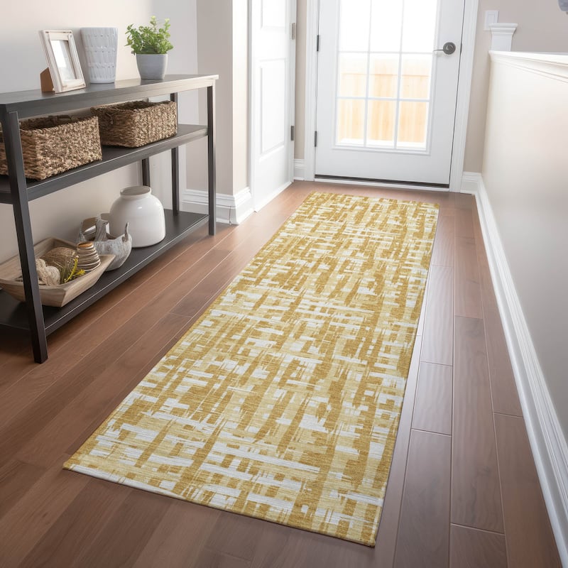 Machine Washable Indoor/ Outdoor Modern Crosshatch Chantille Rug - Gold - 2'3" x 7'6"