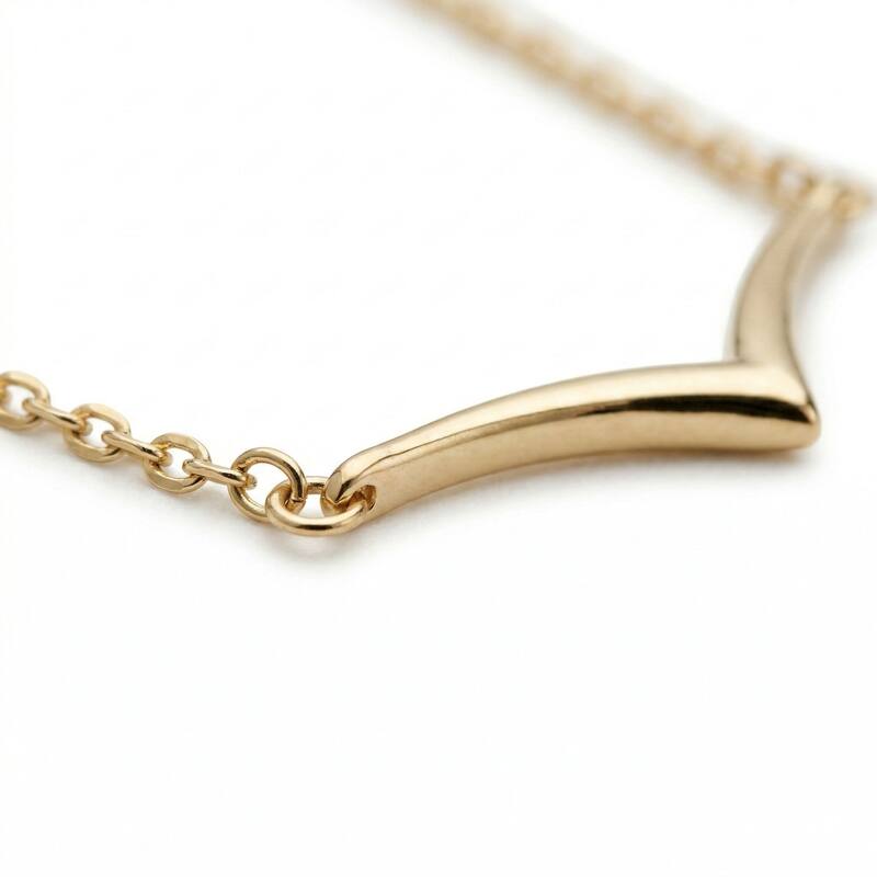 Fremada 10k Yellow Gold Minimalist Chevron Necklace (18 Inch)