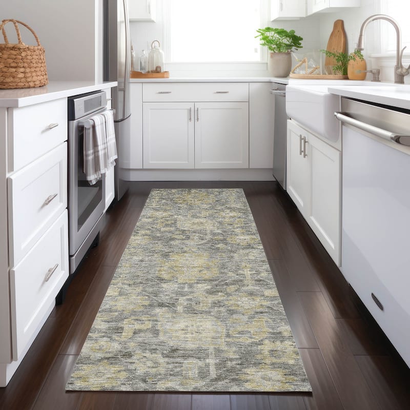Machine Washable Indoor/ Outdoor Vintage Traditional Chantille Rug - Pewter - 2'3" x 7'6"