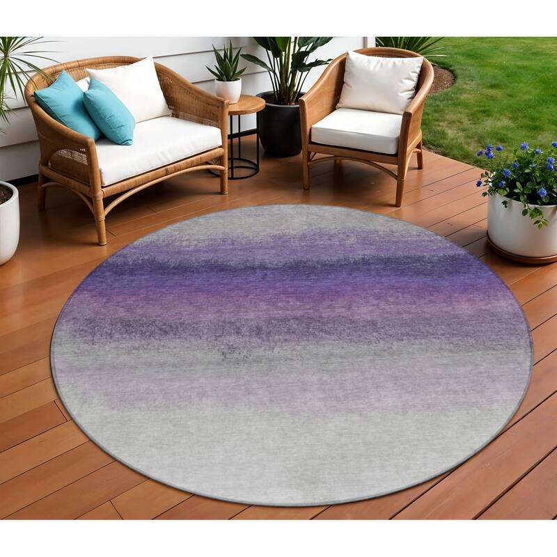 HomeRoots Ombre Transitional Rectangle Outdoor Rug - 8' Round
