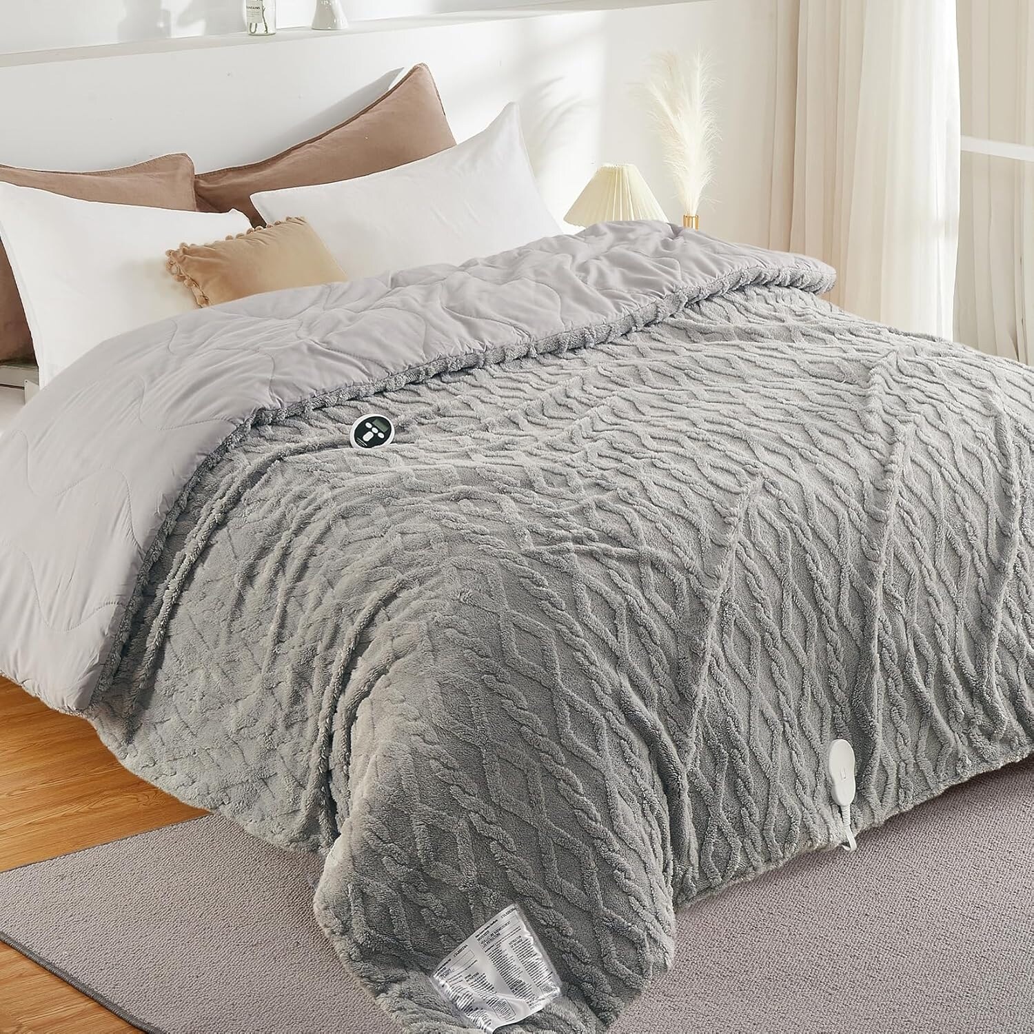 Heated-Comforter-Blanket-with-