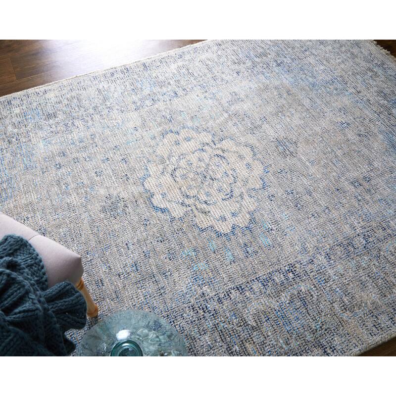 Grand Bazaar Ramey Hand Woven Medallion Transitional Area Rug