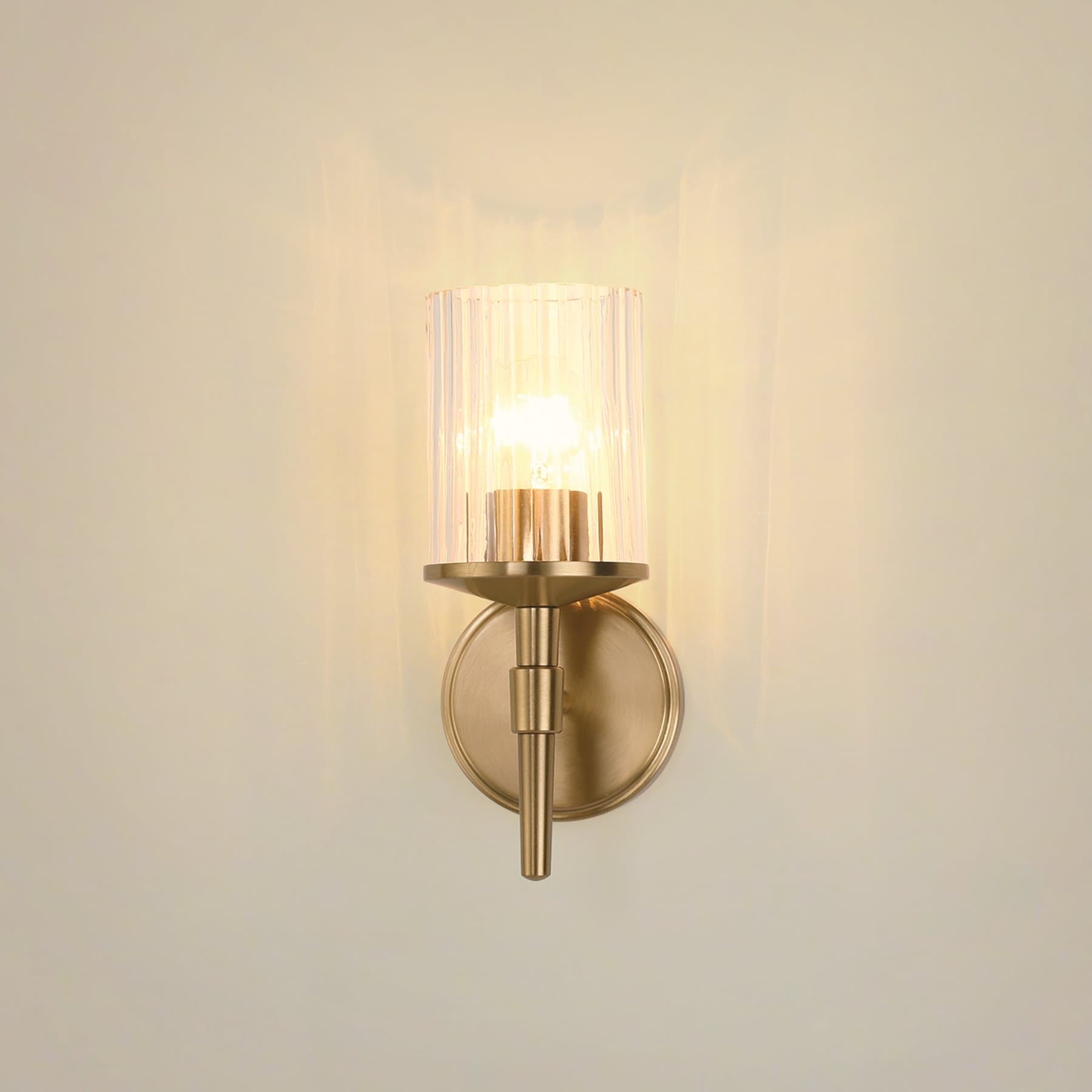 Thesis Andrea 5-inch 1-light Champagne Gold Vanity Light with Clear Ribbed Glass Shade