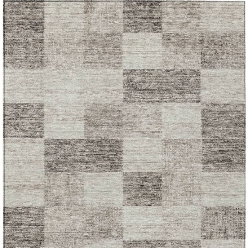 HomeRoots Geometric Transitional Rectangle Outdoor Rug