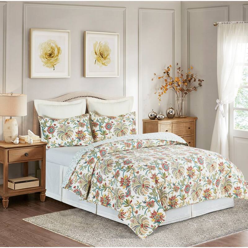 Braganza Tropical Floral Cotton Quilt Set