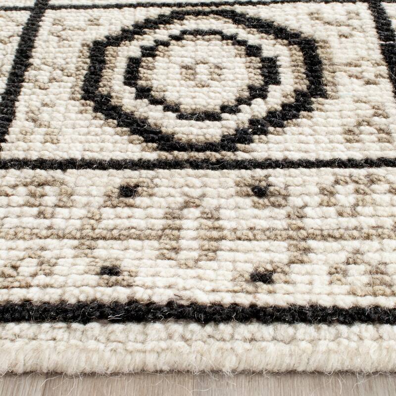 SAFAVIEH Hand-knotted Kenya Tangie Southwestern Tribal Wool Rug