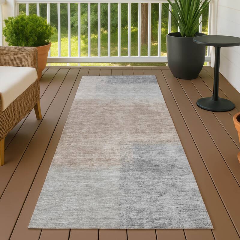 Machine Washable Indoor/ Outdoor Solid Contemporary Chantille Rug - Taupe - 2'3" x 7'6"
