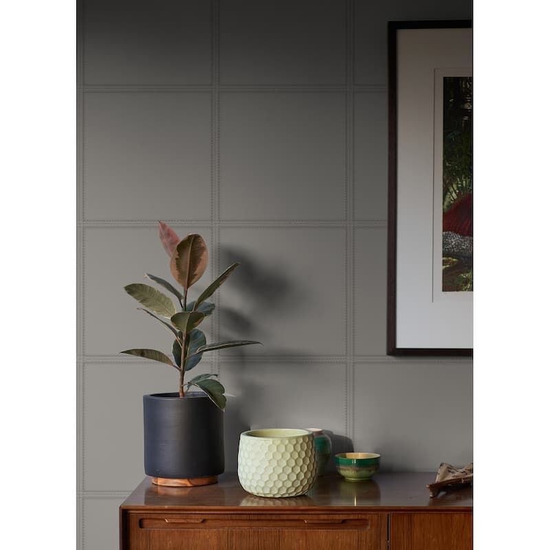 Fabric Textures Garfield Avenue Leather33' L X 20.9" W Wallpaper Roll - Grey