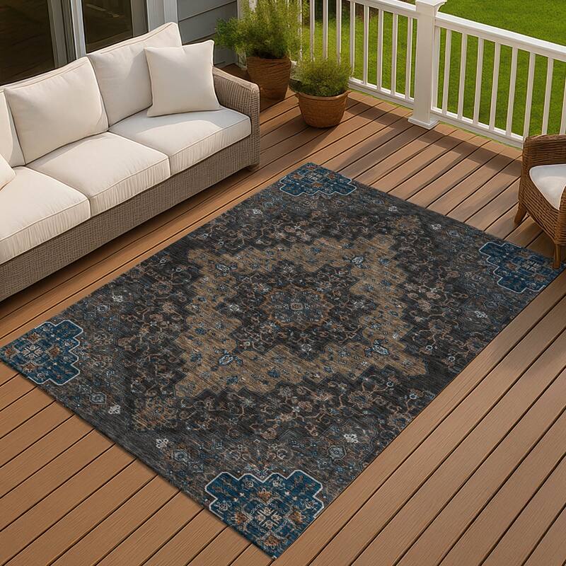 Machine Washable Indoor/ Outdoor Traditional Karachy Chantille Rug