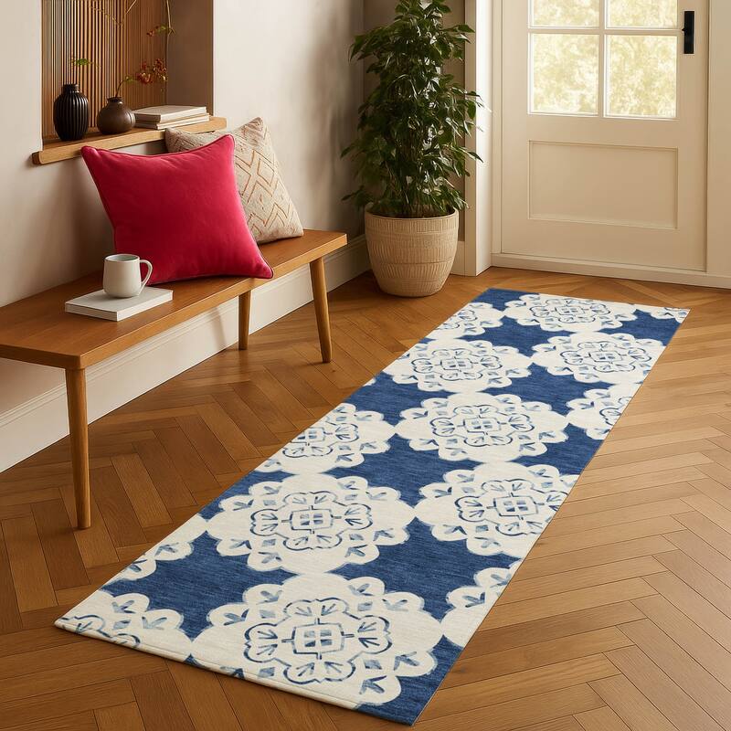 Machine Washable Indoor/ Outdoor Global Motif Chantille Rug