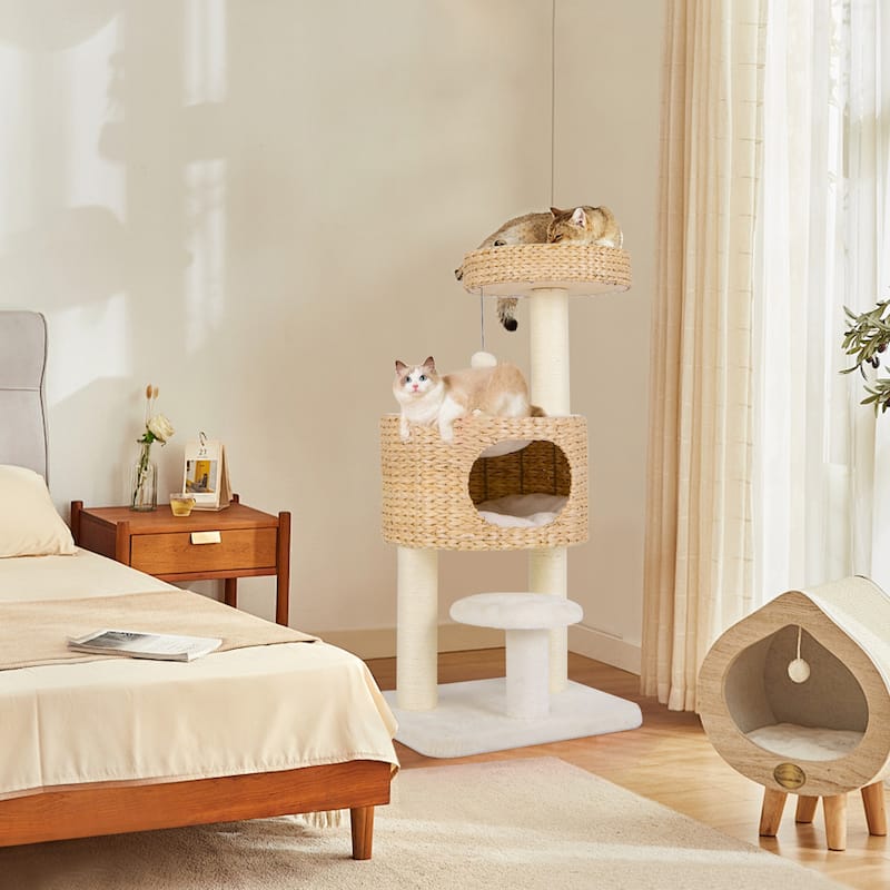 Spacious Cat Tree with Scratching Posts and Cozy Hideaway