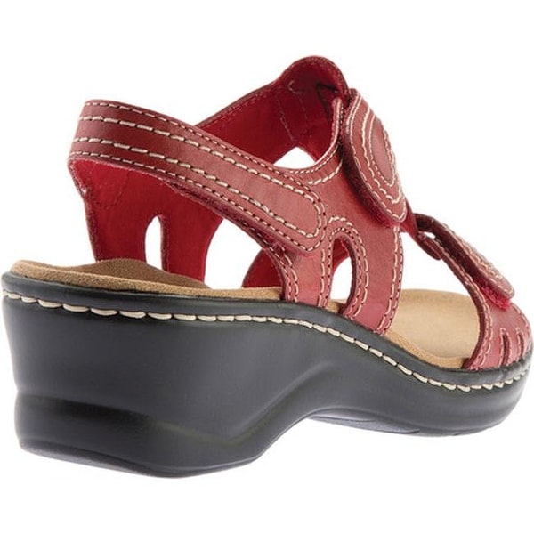 clarks lexi walnut