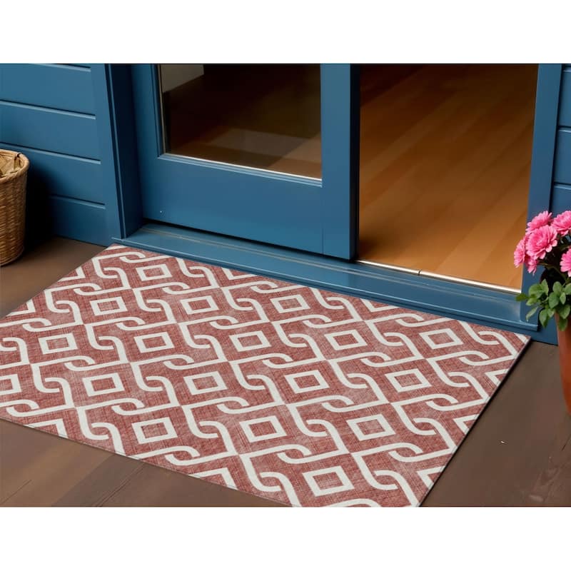 HomeRoots Geometric Transitional Rectangle Outdoor Rug - 3' x 5'