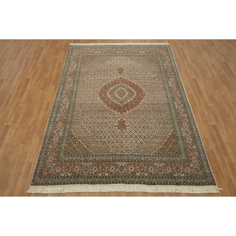 Hand Knotted Oriental 100% Wool Carpet Traditional Geometric Beige & Ivories Tabriz-Mahi Area Rug - 6' 5'' X 9' 9''